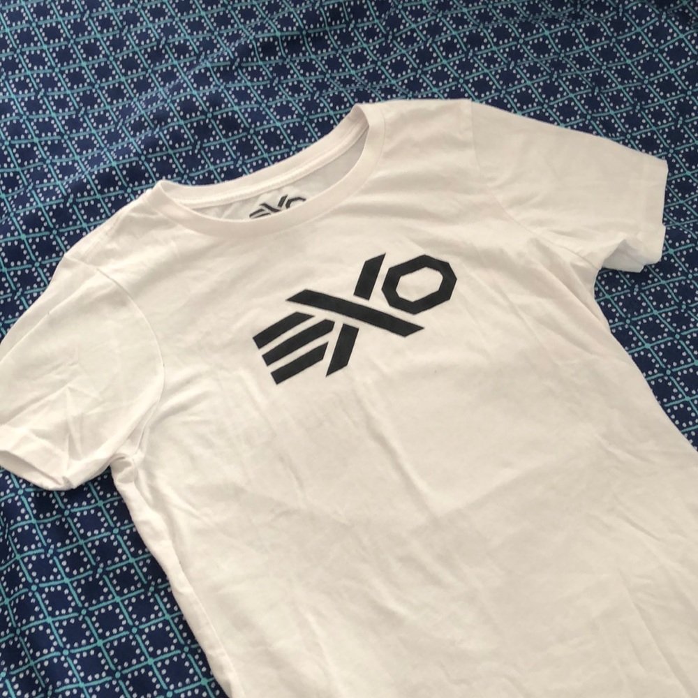 EXO Women’s fitted tee